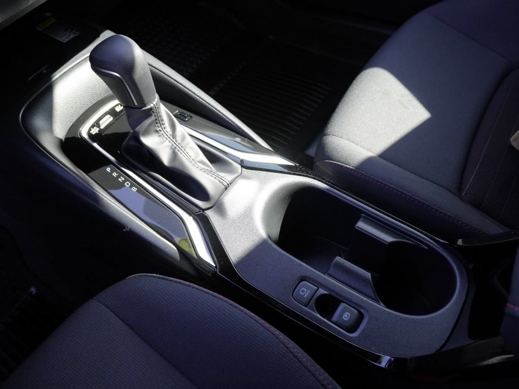 Used 2025 Toyota Corolla SE w/ SE Premium Package FWD image 17