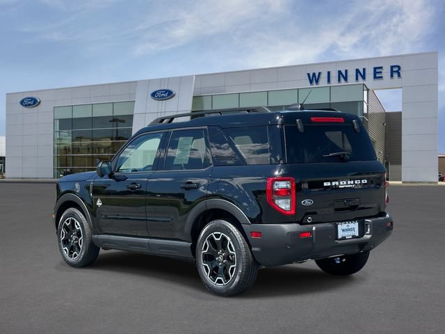 Used 2025 Ford Bronco Sport Outer Banks w/ Outer Banks Tech Package+ AWD/4WD image 2