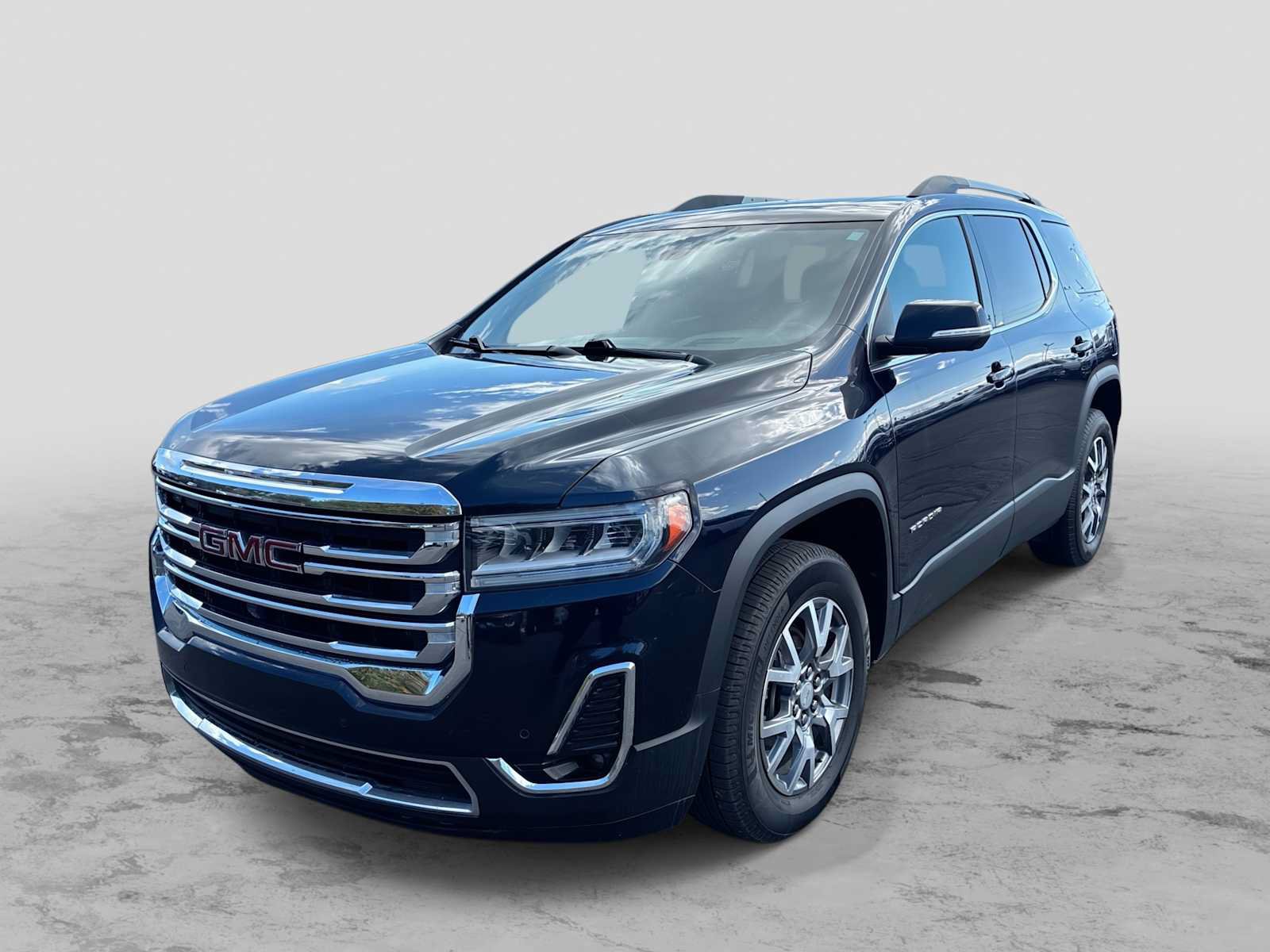 Used 2021 GMC Acadia SLT w/ GMC Pro Grade Package