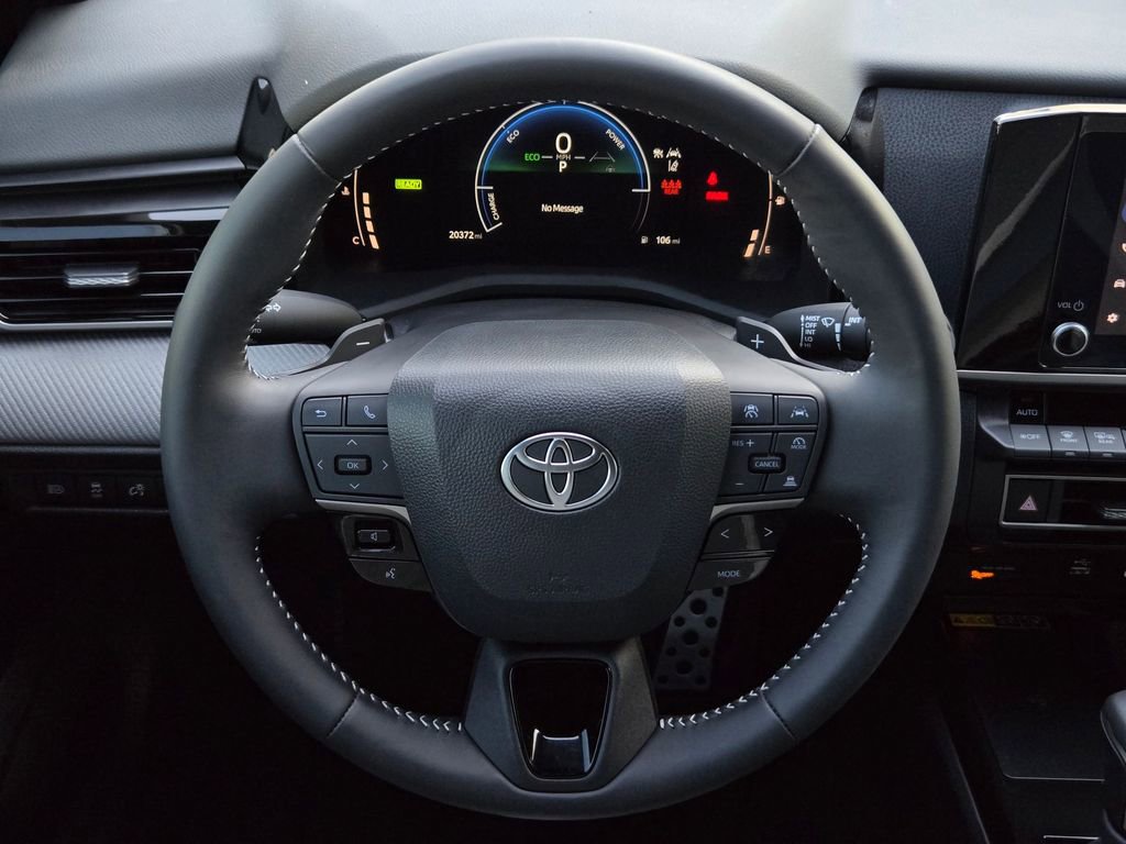 Used 2025 Toyota Camry SE image 20