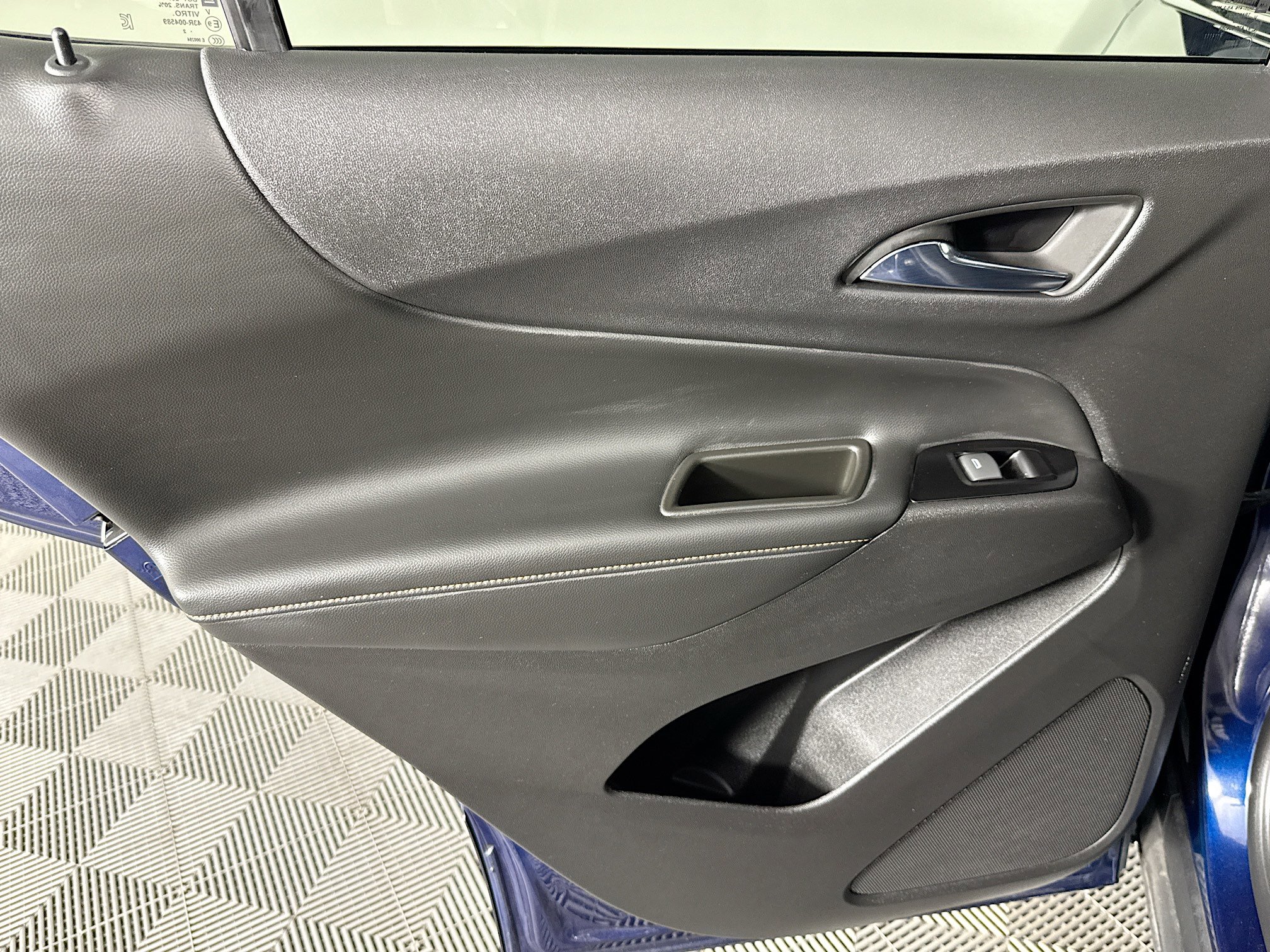 Used 2022 Chevrolet Equinox Premier FWD image 25