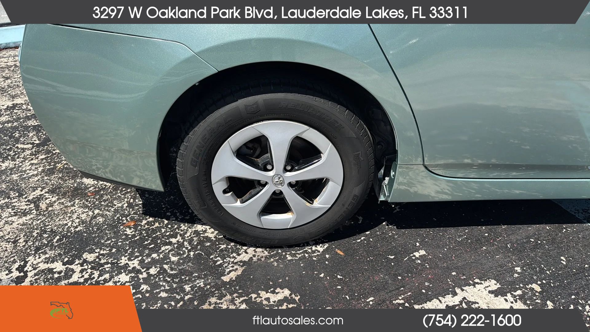 Used 2015 Toyota Prius Two FWD image 15