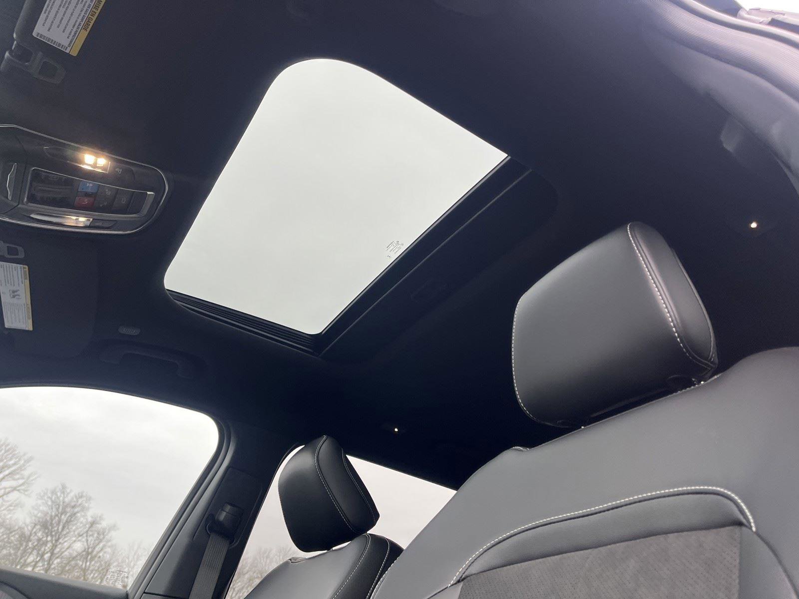 New 2025 Jeep Grand Cherokee L Altitude image 18