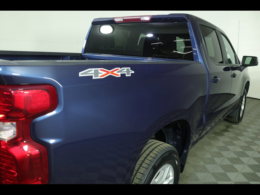 Used 2021 Chevrolet Silverado 1500 LT AWD/4WD image 19