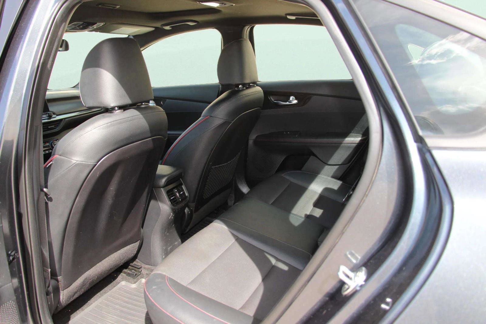 Used 2020 Kia Forte GT image 24