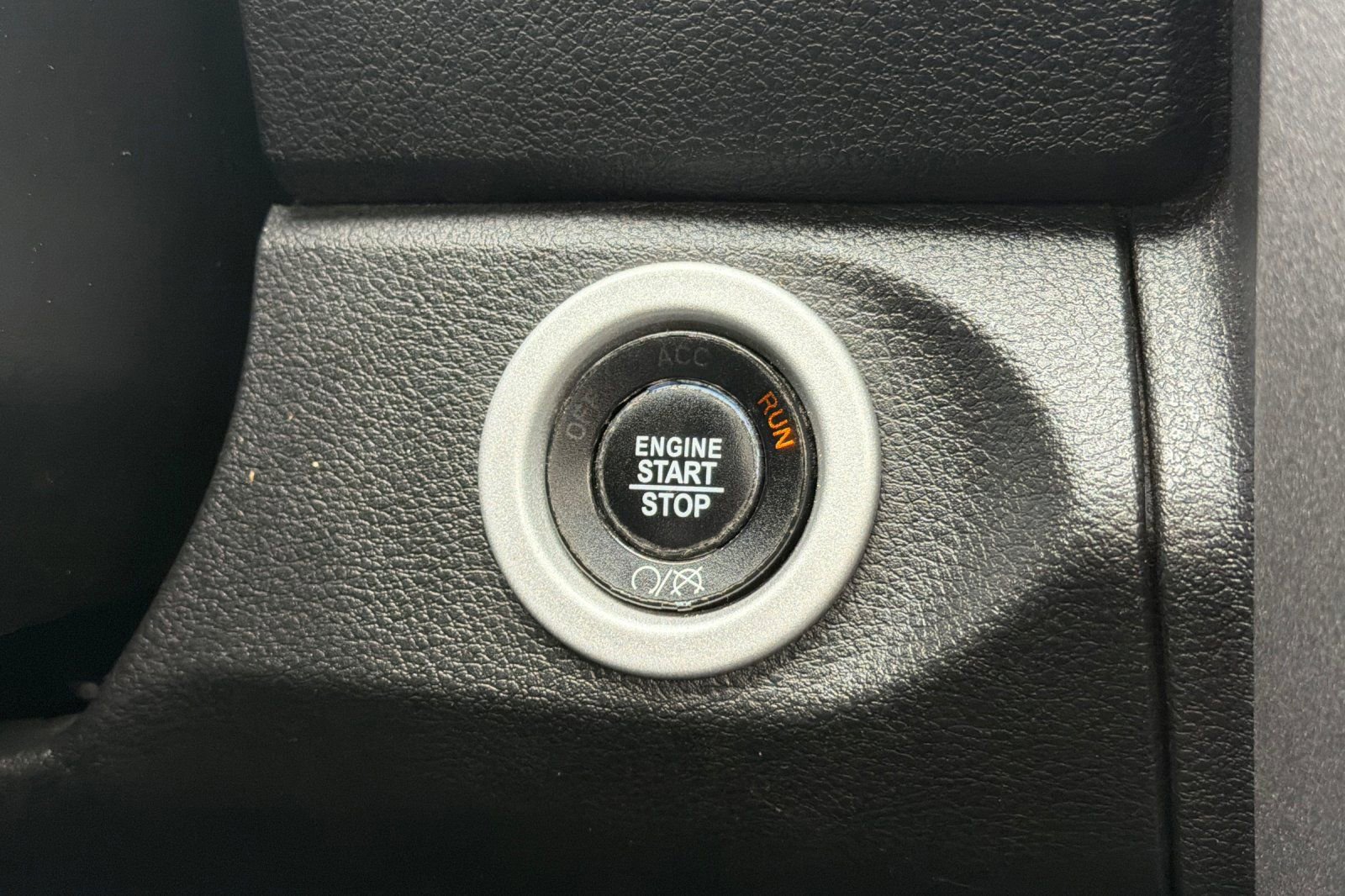 Used 2017 RAM 1500 Rebel w/ Luxury Group image 21