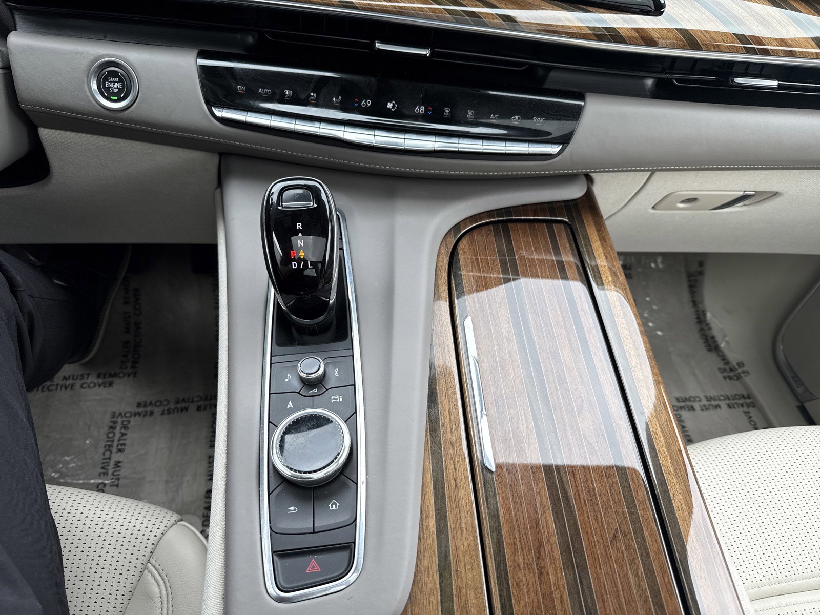 Used 2023 Cadillac Escalade ESV Premium Luxury Platinum w/ LPO, Radiant Package AWD/4WD image 23