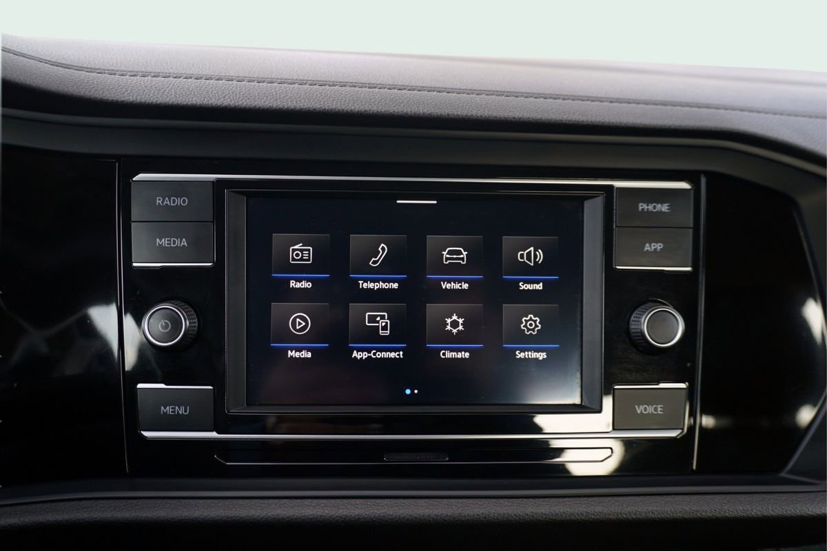 Used 2024 Volkswagen Jetta SE image 26