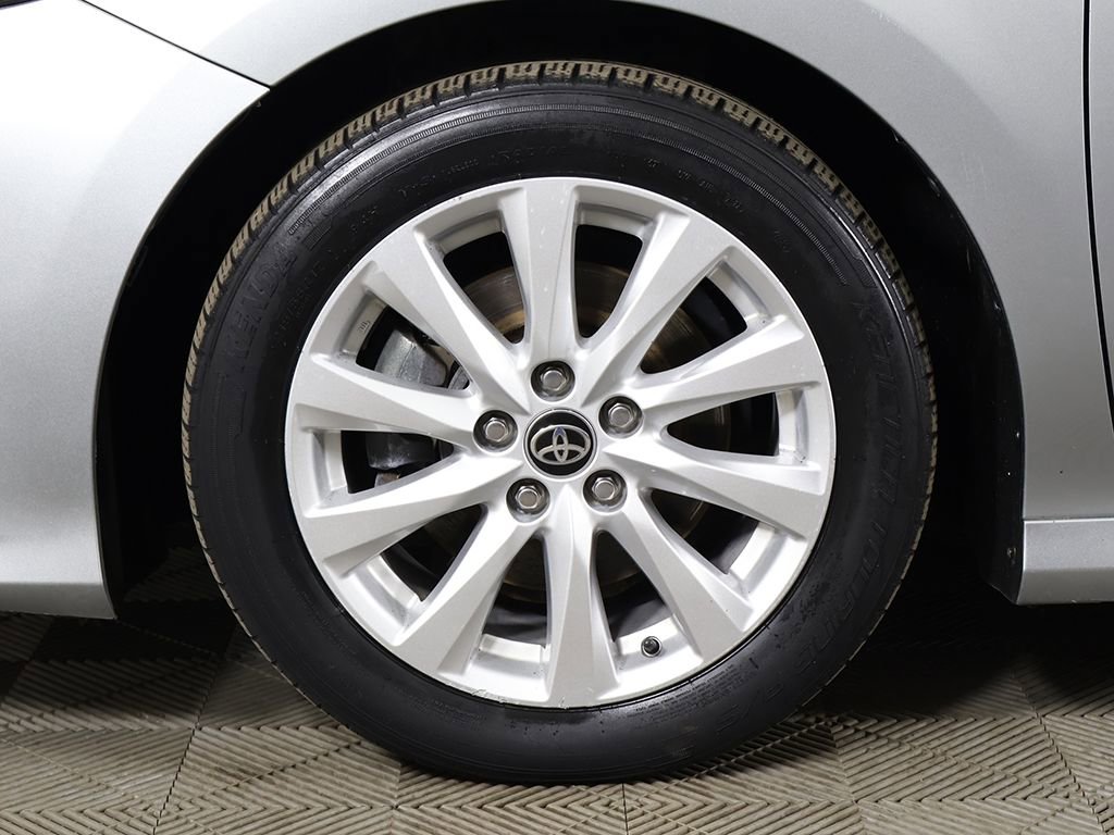 Used 2020 Toyota Camry LE w/ Convenience Package image 19