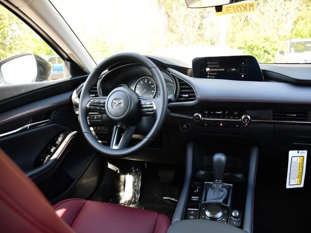 New 2026 MAZDA MAZDA3 Carbon image 18