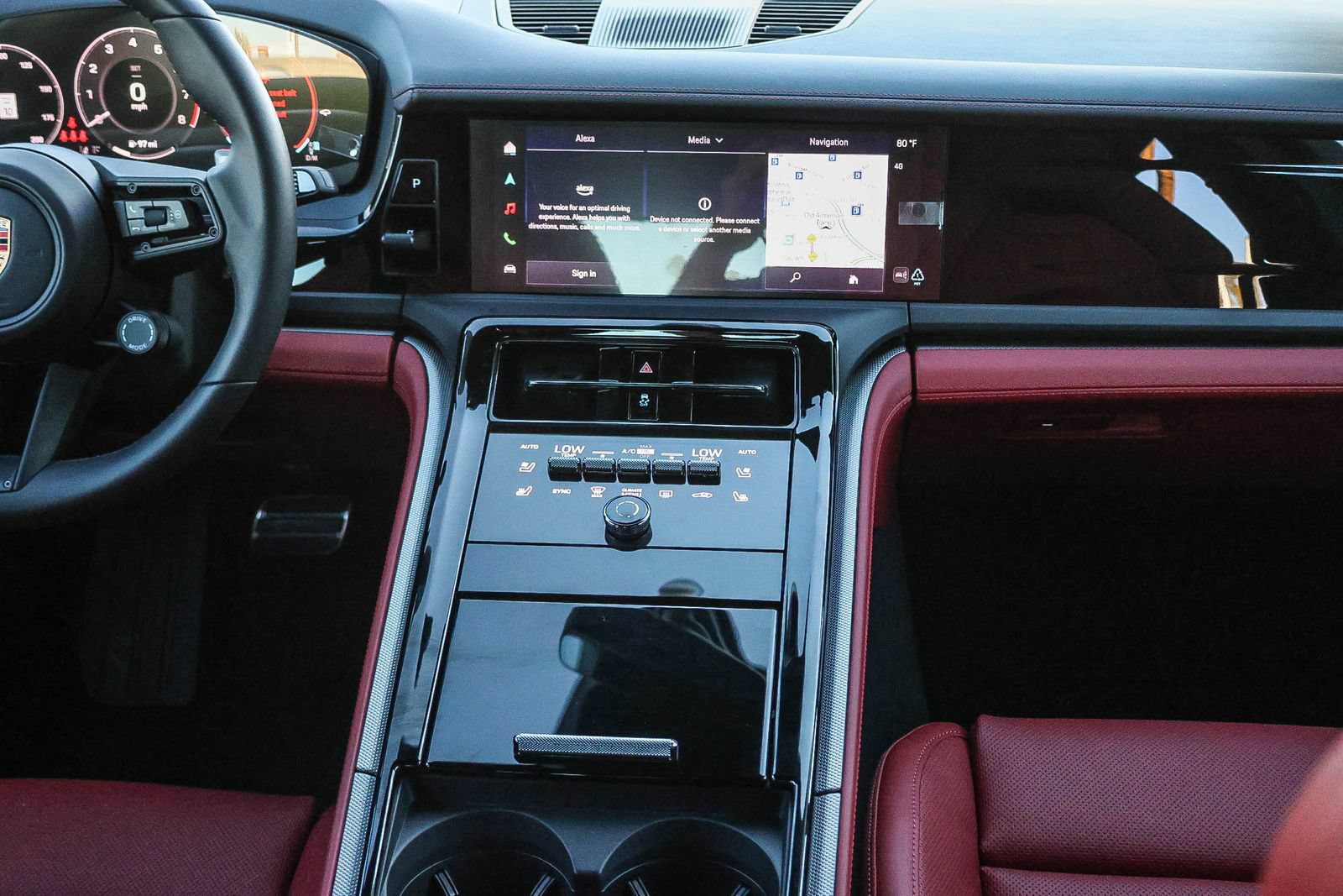 Used 2026 Porsche Panamera RWD image 22