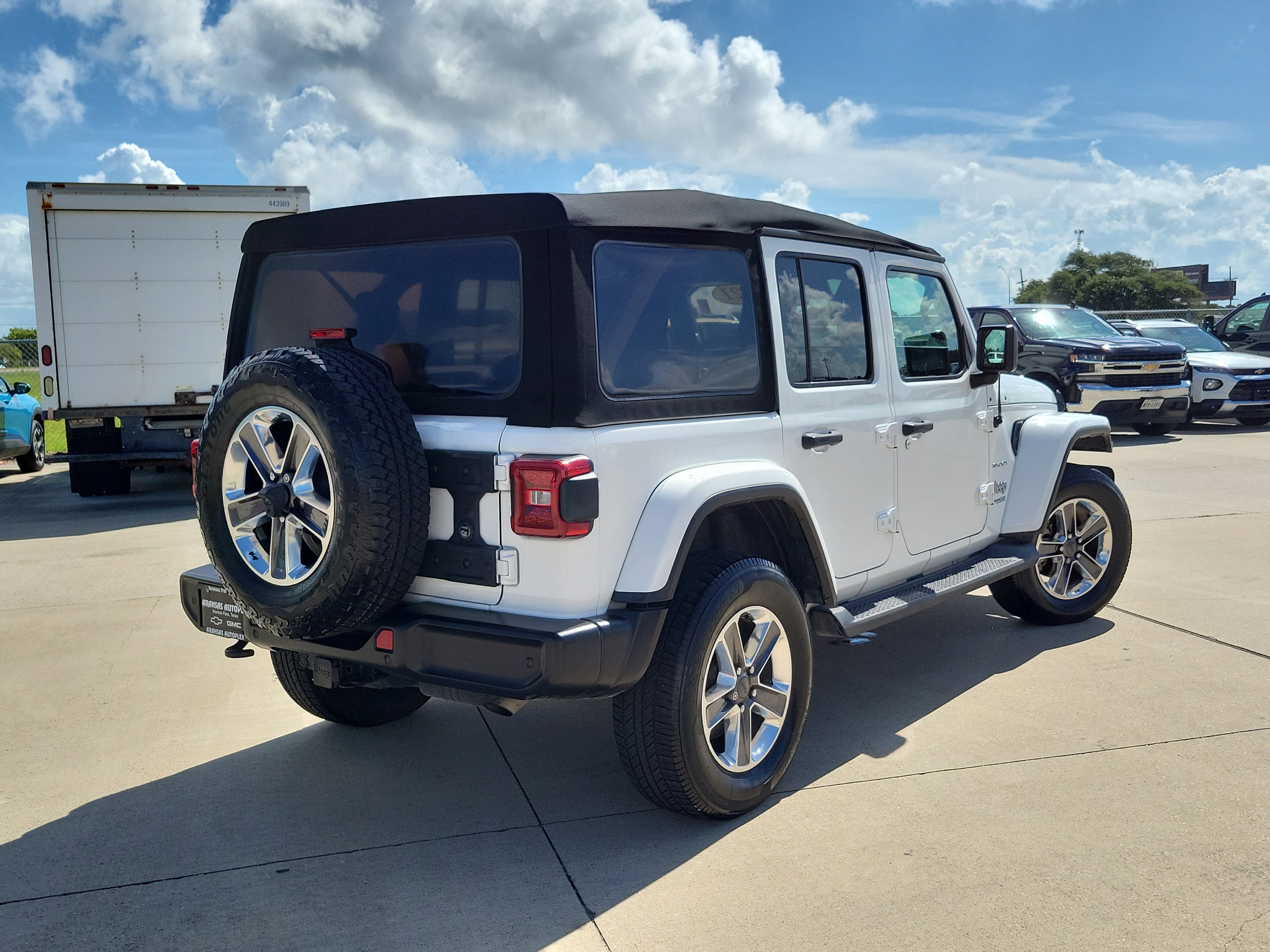Used 2021 Jeep Wrangler Unlimited Sahara image 5