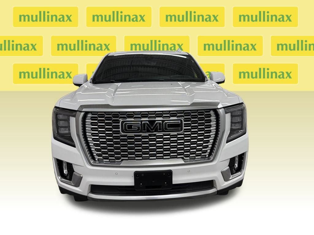Used 2022 GMC Yukon Denali w/ Denali Premium Package image 15