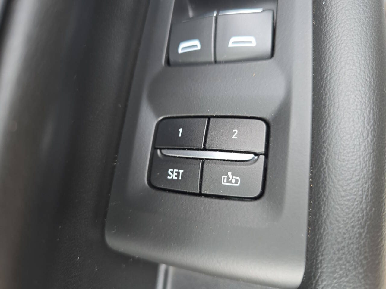 Used 2023 Chevrolet Tahoe Premier AWD/4WD image 22