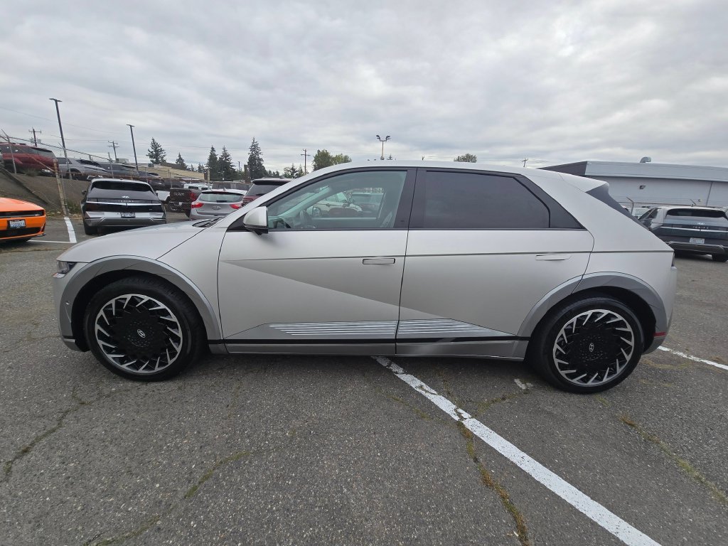 Used 2023 Hyundai Ioniq 5 Limited AWD/4WD image 4