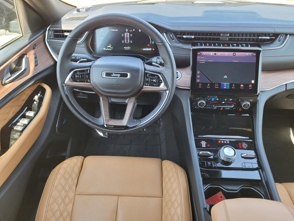 Used 2022 Jeep Grand Cherokee Summit w/ Advanced Protech Group IV image 16