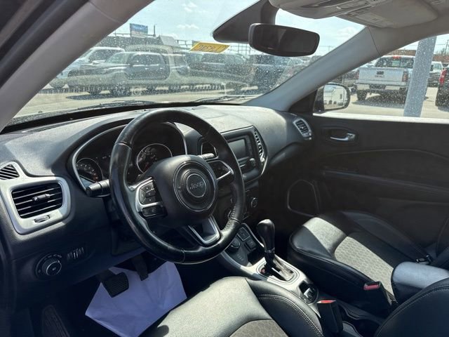 Used 2018 Jeep Compass Latitude image 10