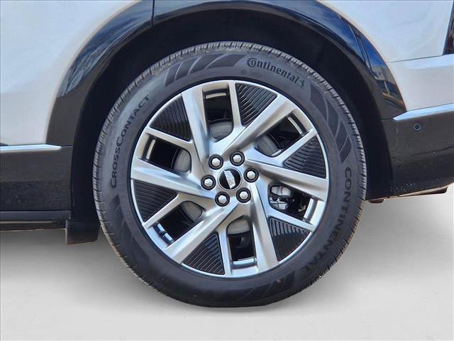 New 2025 Cadillac Optiq Luxury 1 AWD/4WD image 10