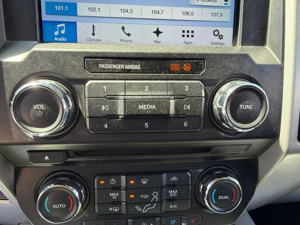 Used 2017 Ford F250 Lariat w/ Chrome Package AWD/4WD image 29