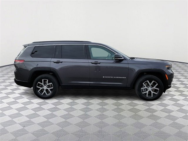 Used 2024 Jeep Grand Cherokee L Limited w/ Luxury Tech Group II image 8