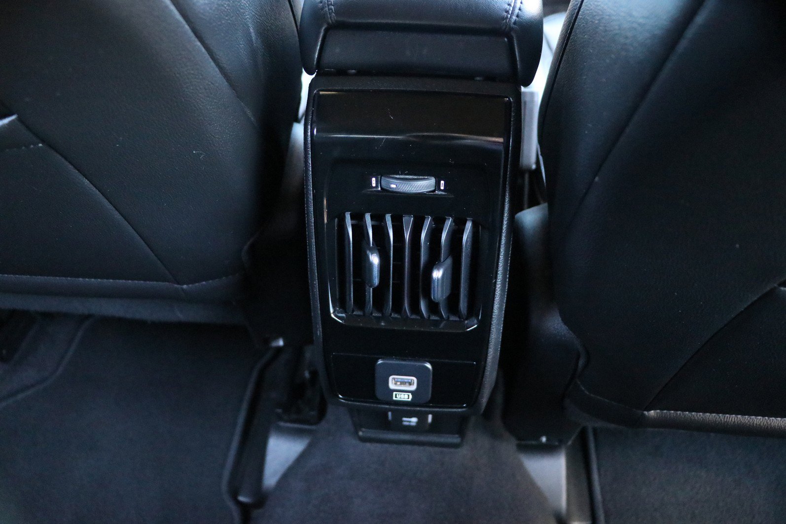 Used 2024 Jeep Compass Latitude image 31