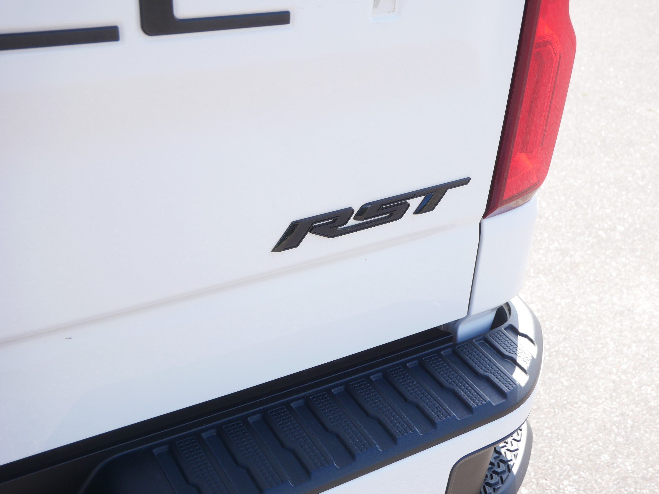 Used 2023 Chevrolet Silverado 1500 RST AWD/4WD image 19