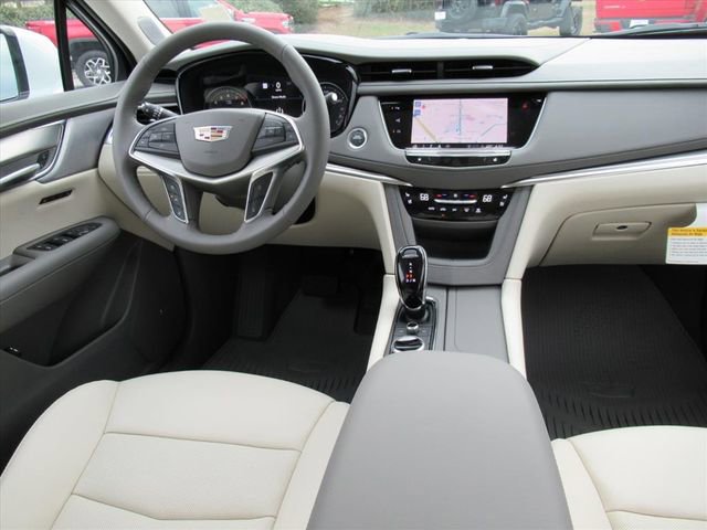 New 2026 Cadillac XT5 Premium Luxury w/ Driver Assist Package FWD image 13