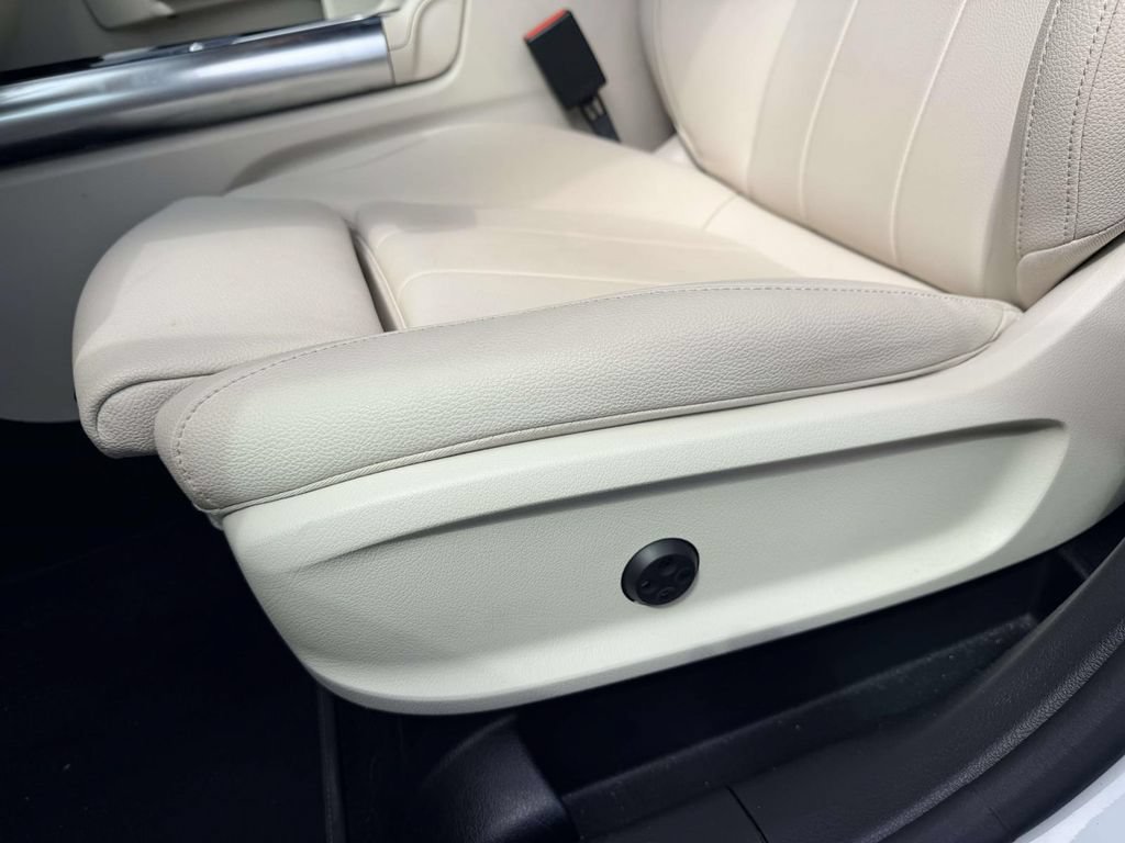 Used 2025 Mercedes-Benz GLA 250 4MATIC image 14