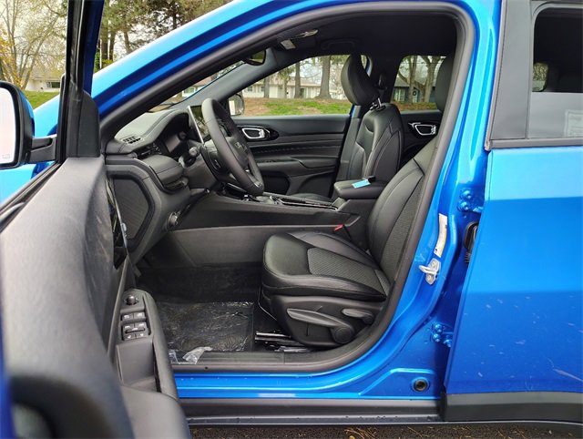 New 2026 Jeep Compass Latitude image 2