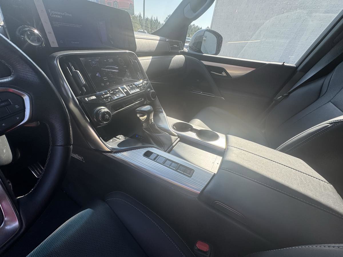 Used 2023 Lexus LX 600 F Sport image 18