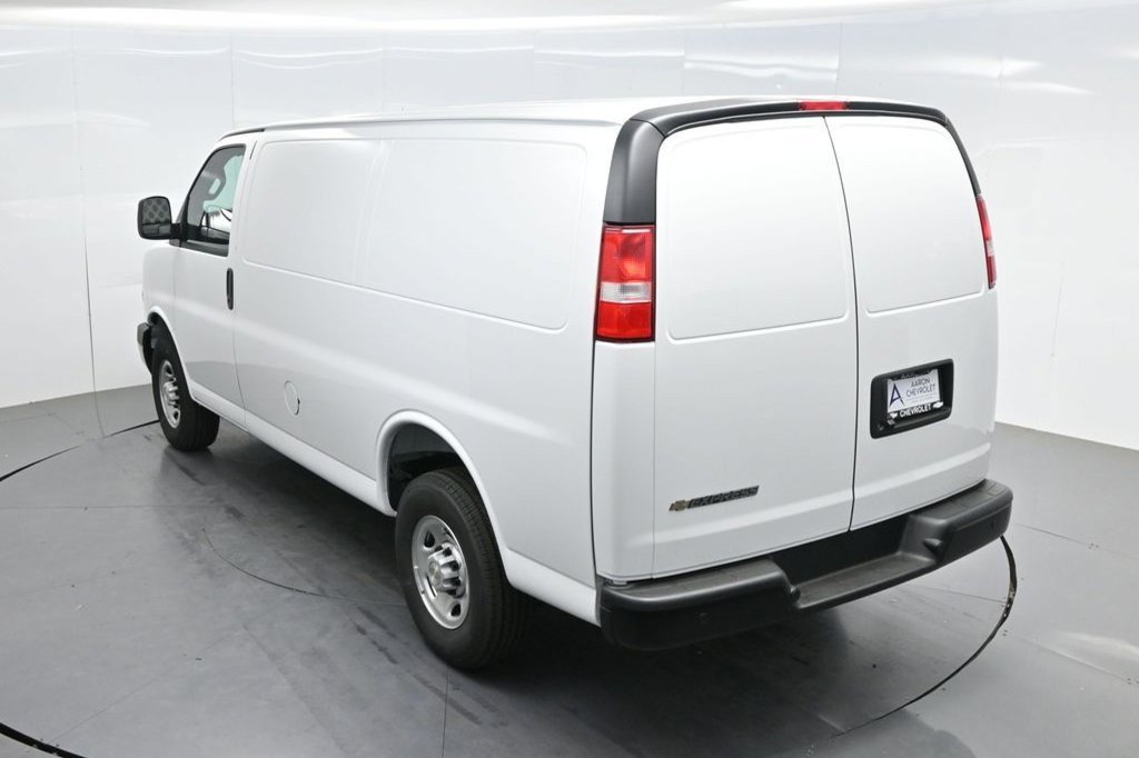 New 2026 Chevrolet Express 2500 w/ Driver Convenience Package RWD image 14