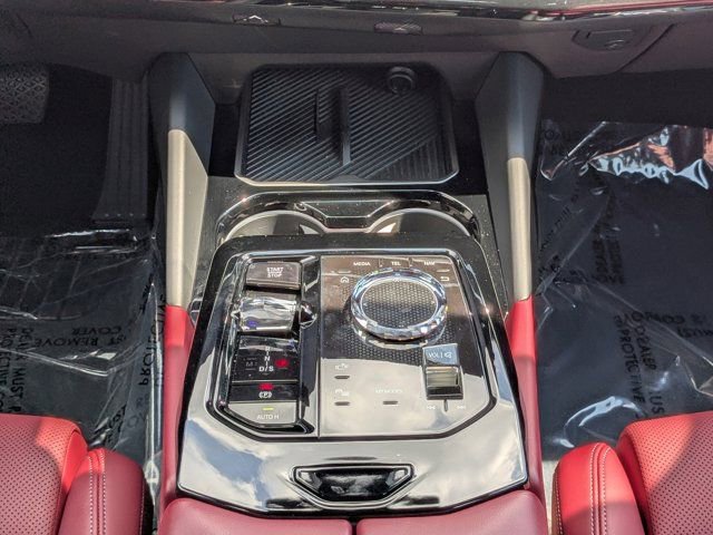 Used 2025 BMW 540i xDrive image 18