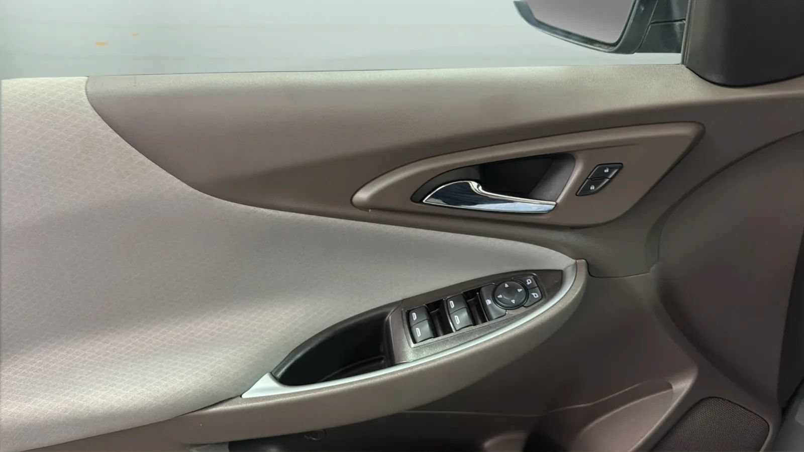 Used 2023 Chevrolet Malibu LS FWD image 18