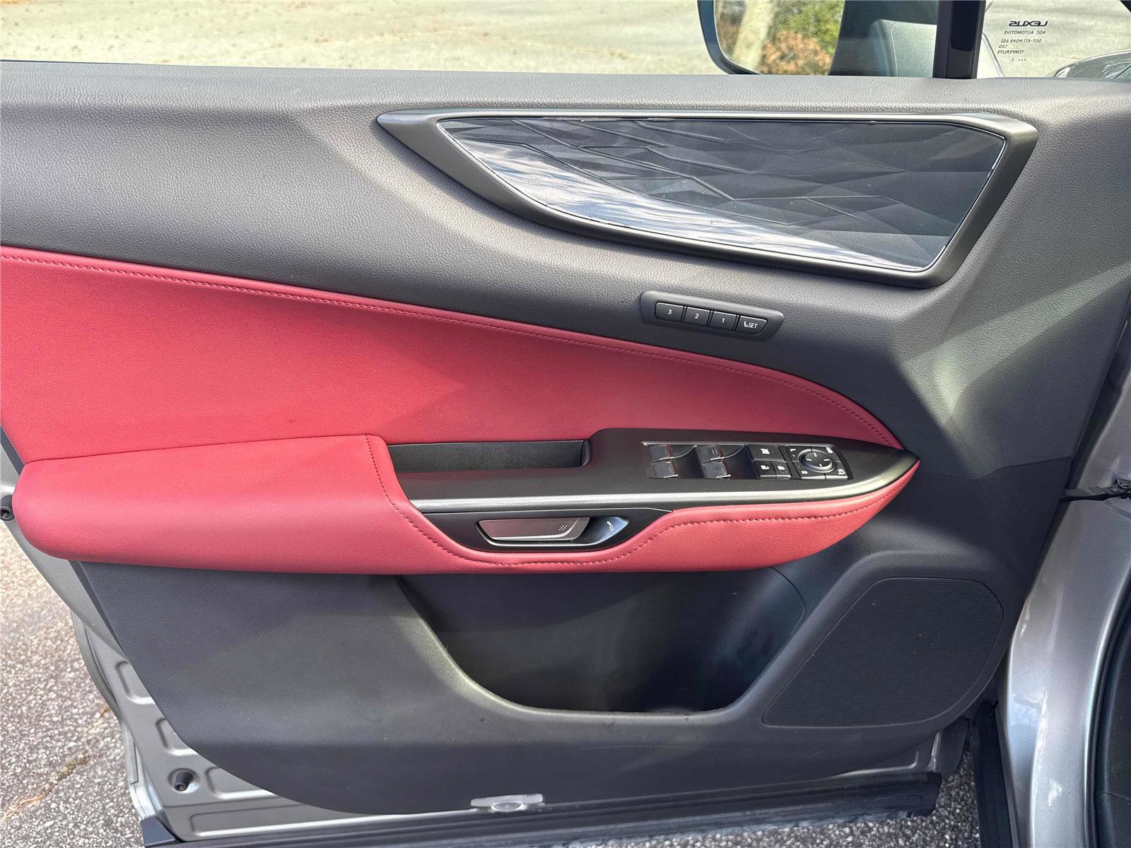 Used 2024 Lexus NX 250 FWD w/ Cold Area Package image 9