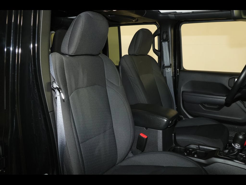 Used 2022 Jeep Wrangler Unlimited Sport w/ Sun And Sound Package AWD/4WD image 28