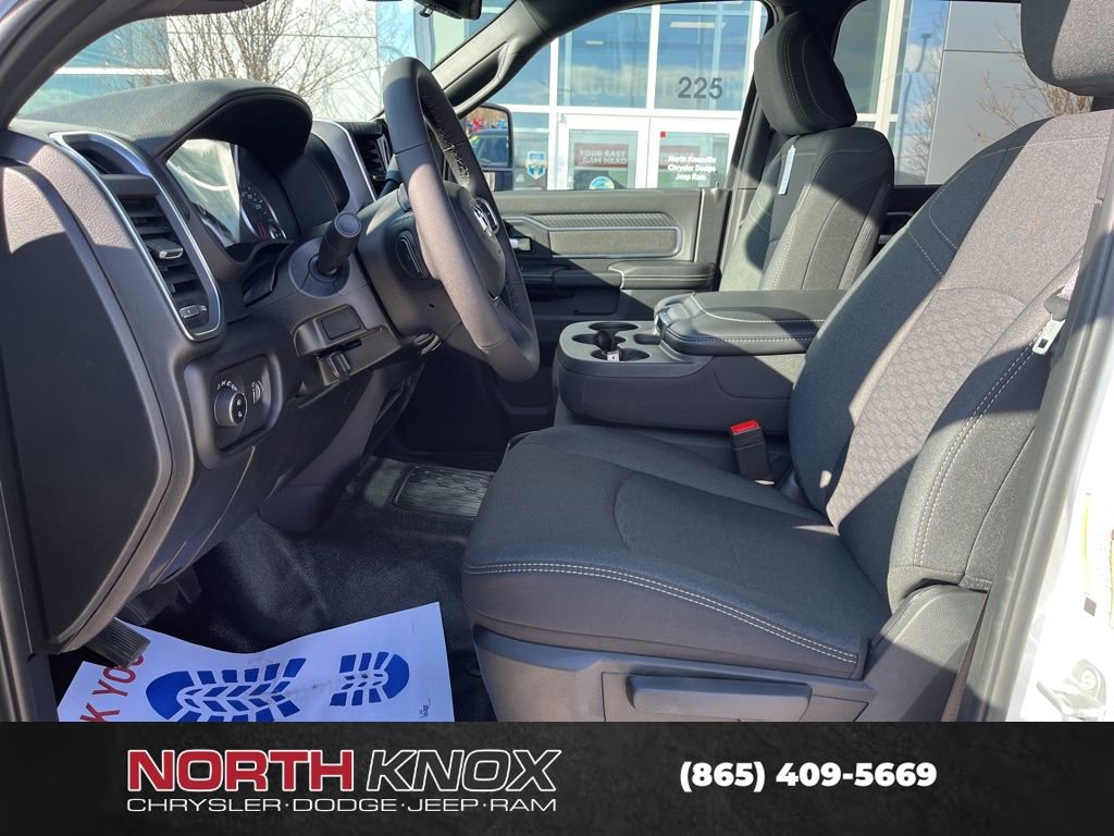 New 2026 RAM 4500 4x4 Crew Cab DRW image 3