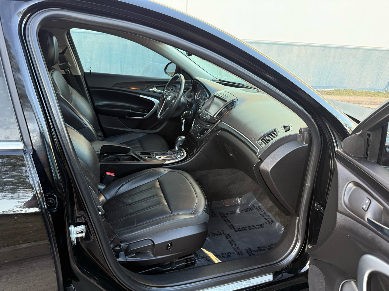 Used 2015 Buick Regal image 16