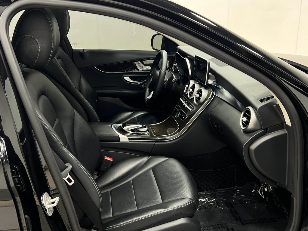 Used 2015 Mercedes-Benz C 300 4MATIC Sedan image 32