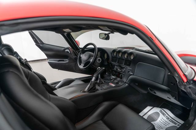 Used 2002 Dodge Viper GTS RWD image 23
