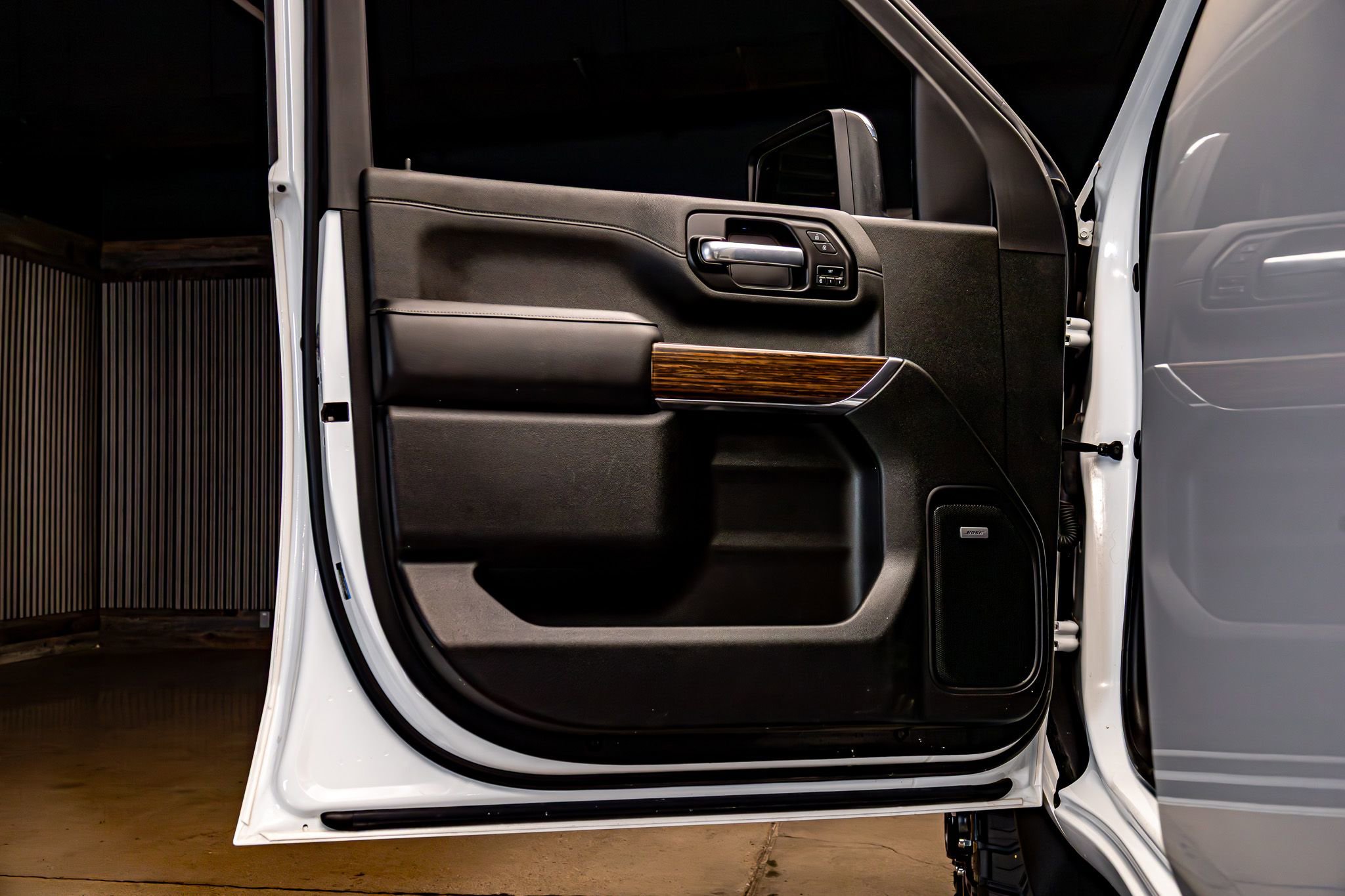 Used 2023 Chevrolet Silverado 3500 High Country image 31