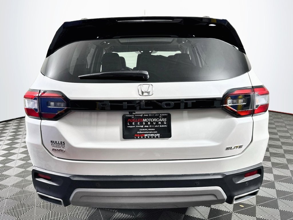 Used 2024 Honda Pilot Elite image 6