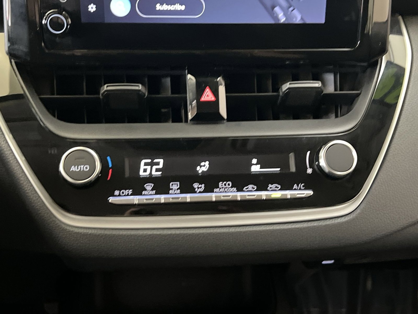 Used 2024 Toyota Corolla LE image 19