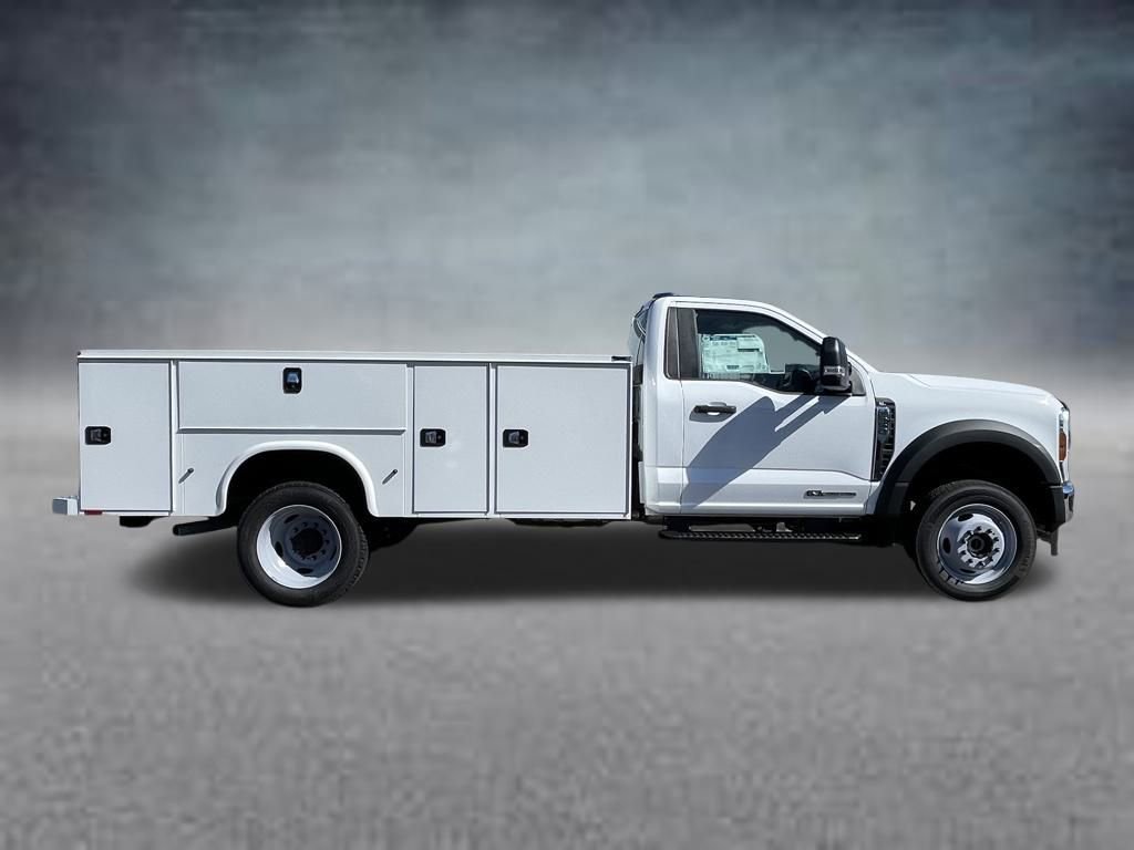 New 2025 Ford F550 4x4 Regular Cab Super Duty image 4