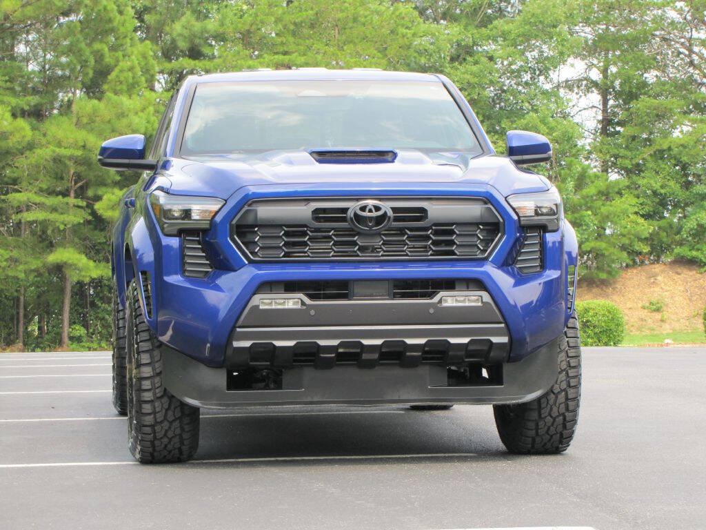 Used 2024 Toyota Tacoma TRD Sport w/ TRD Sport Upgrade Package AWD/4WD image 11