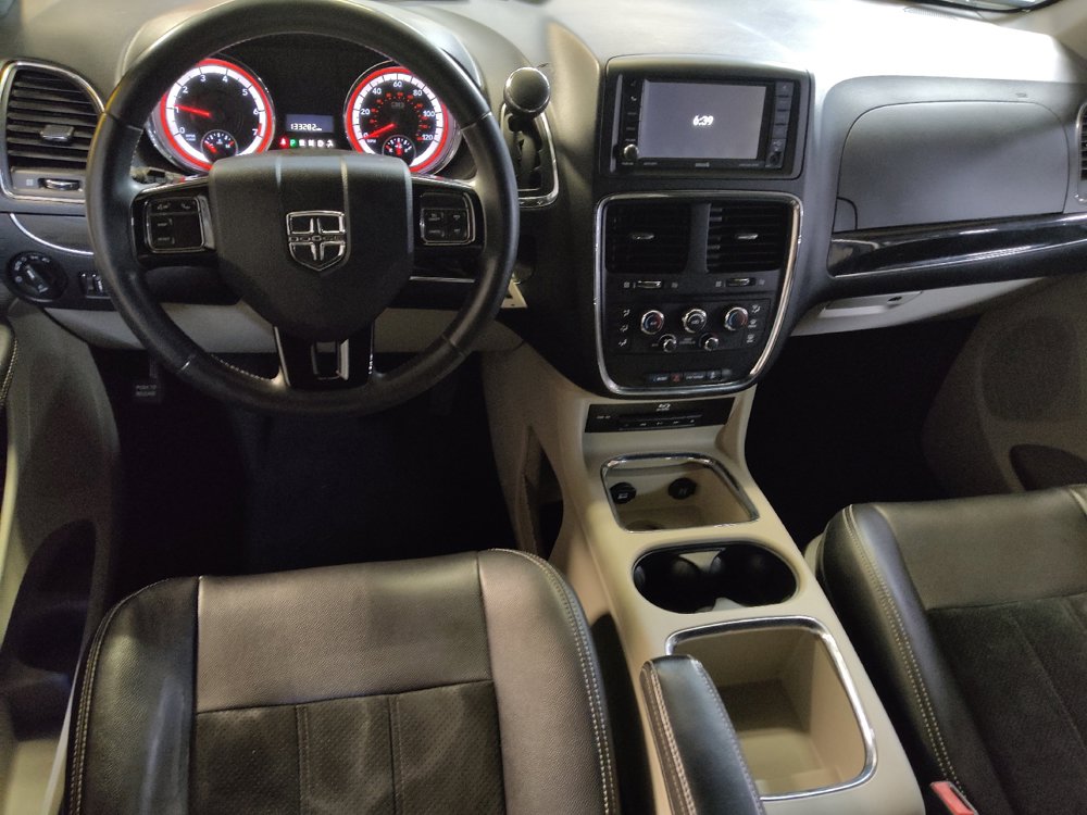 Used 2014 Dodge Grand Caravan SXT FWD image 22