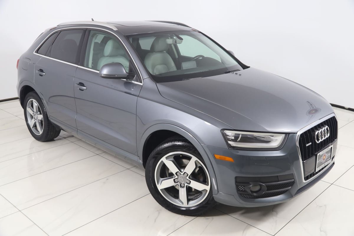 Used 2015 Audi Q3 2.0T Prestige w/ Prestige Package AWD/4WD image 16