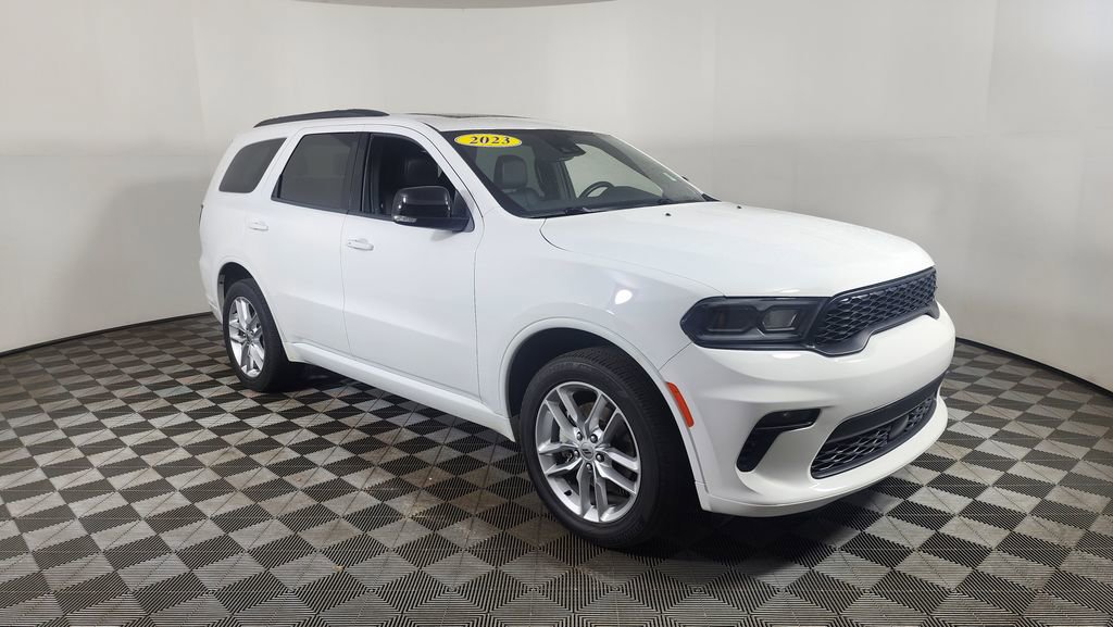 Used 2023 Dodge Durango GT image 1