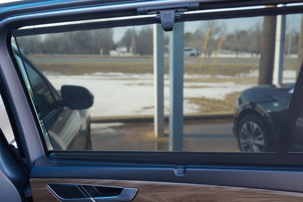 Used 2025 Volkswagen Atlas SE image 26