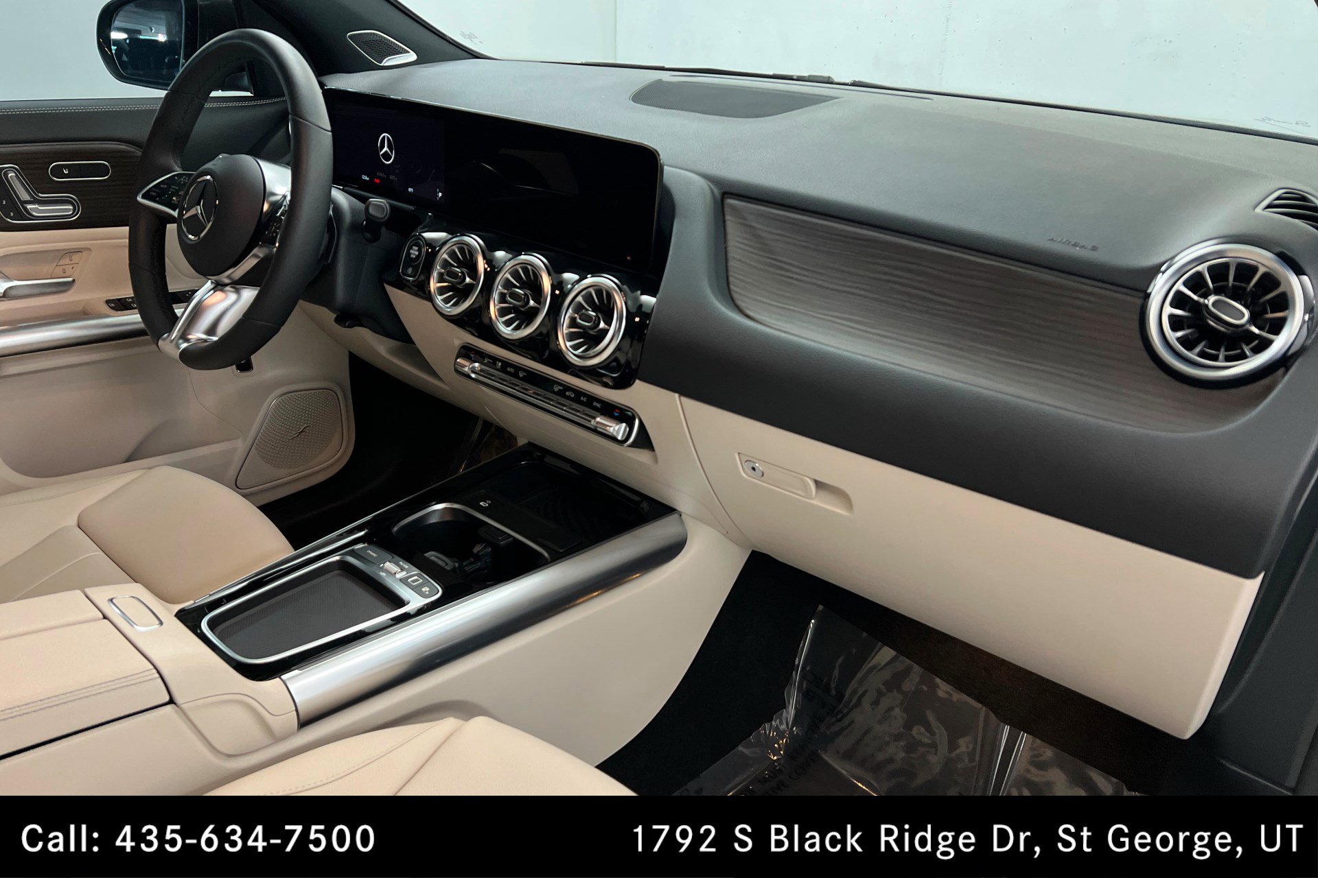 Certified 2025 Mercedes-Benz GLA 250 GLA 250 image 24