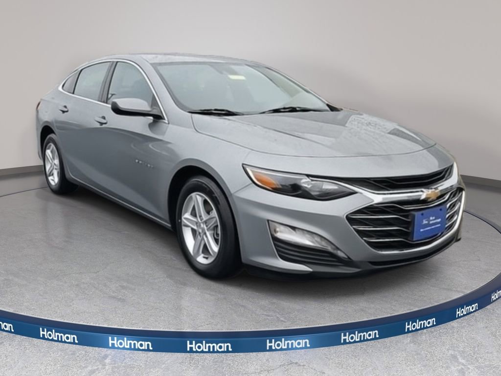 Used 2024 Chevrolet Malibu LT image 3